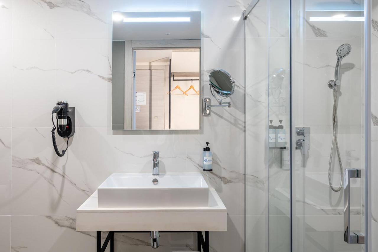 Hotel Alavits By St